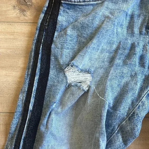 4/$25 Forever 21 Men Distressed Striped Jeans Sz 30 - Picture 4 of 7